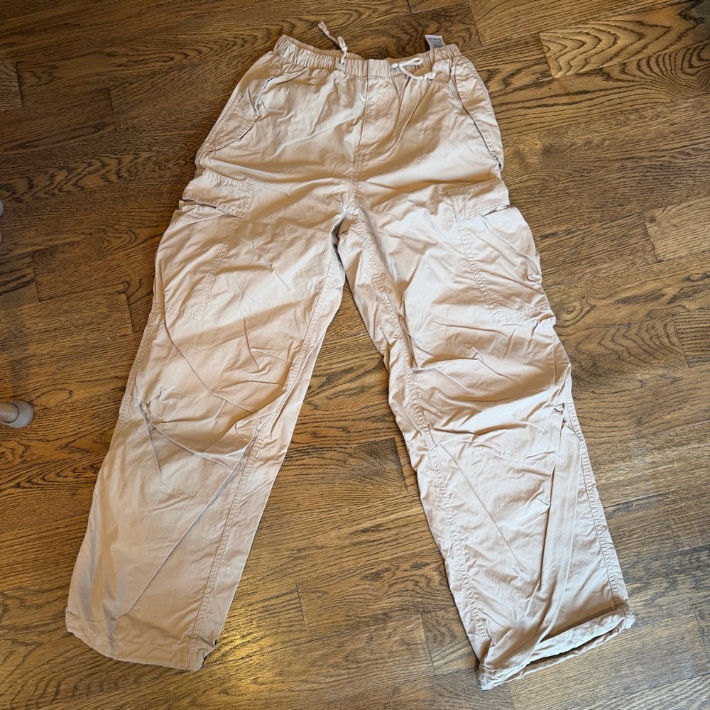 TNA Beige Cargo Pants size xs